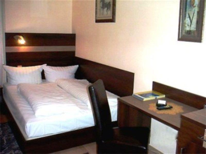 Hotel Elbe Street 34 Frankfurt am Main Ruang foto